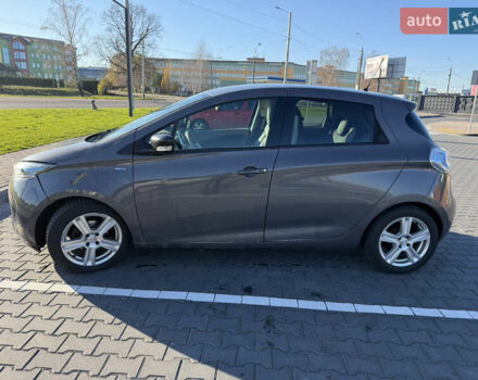 Серый Рено Зое, объемом двигателя 0 л и пробегом 118 тыс. км за 8950 $, фото 3 на Automoto.ua