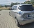 Серый Рено Зое, объемом двигателя 0 л и пробегом 96 тыс. км за 7700 $, фото 7 на Automoto.ua
