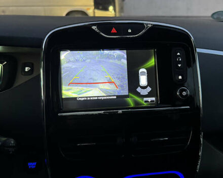 Серый Рено Зое, объемом двигателя 0 л и пробегом 84 тыс. км за 7200 $, фото 17 на Automoto.ua