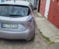 Серый Рено Зое, объемом двигателя 0 л и пробегом 83 тыс. км за 9000 $, фото 2 на Automoto.ua