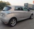 Серый Рено Зое, объемом двигателя 0 л и пробегом 98 тыс. км за 6700 $, фото 5 на Automoto.ua