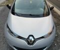 Серый Рено Зое, объемом двигателя 0 л и пробегом 80 тыс. км за 7500 $, фото 3 на Automoto.ua
