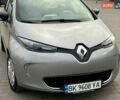 Серый Рено Зое, объемом двигателя 0 л и пробегом 88 тыс. км за 6800 $, фото 1 на Automoto.ua