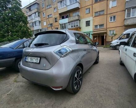 Серый Рено Зое, объемом двигателя 0 л и пробегом 90 тыс. км за 7400 $, фото 10 на Automoto.ua
