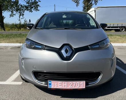 Серый Рено Зое, объемом двигателя 0 л и пробегом 101 тыс. км за 7600 $, фото 3 на Automoto.ua