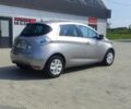 Серый Рено Зое, объемом двигателя 0 л и пробегом 100 тыс. км за 6400 $, фото 3 на Automoto.ua