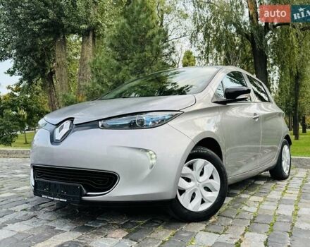 Серый Рено Зое, объемом двигателя 0 л и пробегом 85 тыс. км за 8444 $, фото 5 на Automoto.ua