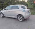 Серый Рено Зое, объемом двигателя 0 л и пробегом 98 тыс. км за 6700 $, фото 3 на Automoto.ua