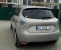 Серый Рено Зое, объемом двигателя 0 л и пробегом 63 тыс. км за 8200 $, фото 14 на Automoto.ua