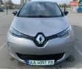 Серый Рено Зое, объемом двигателя 0 л и пробегом 113 тыс. км за 7800 $, фото 1 на Automoto.ua