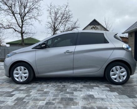 Серый Рено Зое, объемом двигателя 0 л и пробегом 142 тыс. км за 8100 $, фото 5 на Automoto.ua