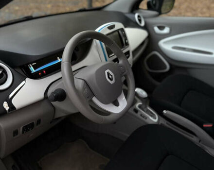 Сірий Рено Зое, об'ємом двигуна 0 л та пробігом 115 тис. км за 6499 $, фото 7 на Automoto.ua