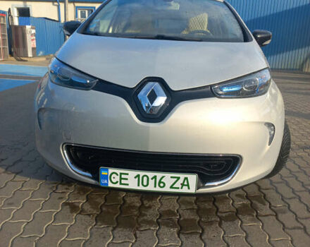 Серый Рено Зое, объемом двигателя 0 л и пробегом 105 тыс. км за 7500 $, фото 1 на Automoto.ua