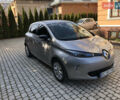 Серый Рено Зое, объемом двигателя 0 л и пробегом 89 тыс. км за 10000 $, фото 6 на Automoto.ua