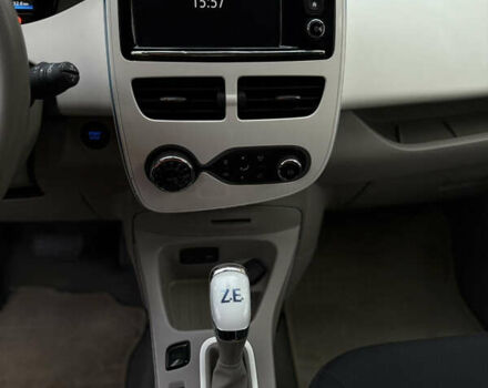 Сірий Рено Зое, об'ємом двигуна 0 л та пробігом 115 тис. км за 6499 $, фото 10 на Automoto.ua