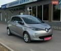Серый Рено Зое, объемом двигателя 0 л и пробегом 76 тыс. км за 7000 $, фото 1 на Automoto.ua