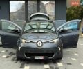 Серый Рено Зое, объемом двигателя 0 л и пробегом 155 тыс. км за 9999 $, фото 40 на Automoto.ua