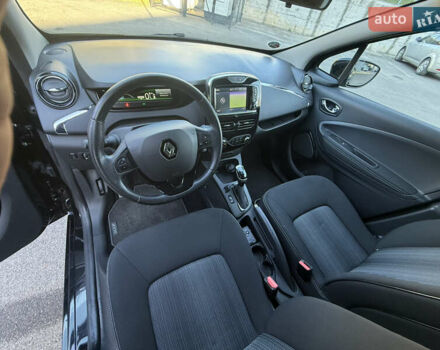 Серый Рено Зое, объемом двигателя 0 л и пробегом 21 тыс. км за 10446 $, фото 9 на Automoto.ua