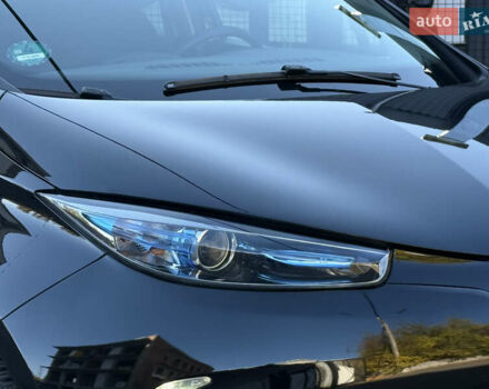 Серый Рено Зое, объемом двигателя 0 л и пробегом 21 тыс. км за 10446 $, фото 7 на Automoto.ua