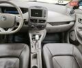 Серый Рено Зое, объемом двигателя 0 л и пробегом 95 тыс. км за 9750 $, фото 65 на Automoto.ua
