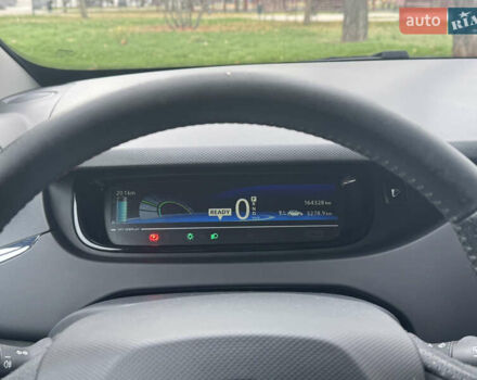 Серый Рено Зое, объемом двигателя 0 л и пробегом 164 тыс. км за 10200 $, фото 14 на Automoto.ua
