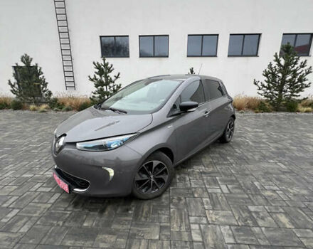 Серый Рено Зое, объемом двигателя 0 л и пробегом 85 тыс. км за 9400 $, фото 13 на Automoto.ua