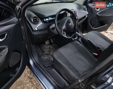 Сірий Рено Зое, об'ємом двигуна 0 л та пробігом 154 тис. км за 7900 $, фото 12 на Automoto.ua