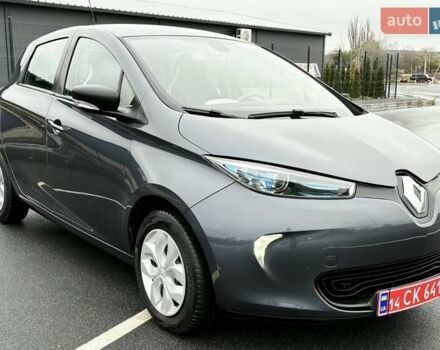 Серый Рено Зое, объемом двигателя 0 л и пробегом 62 тыс. км за 9500 $, фото 6 на Automoto.ua