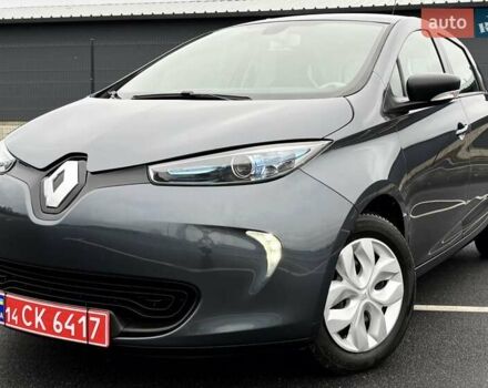 Серый Рено Зое, объемом двигателя 0 л и пробегом 62 тыс. км за 9500 $, фото 7 на Automoto.ua