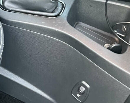 Сірий Рено Зое, об'ємом двигуна 0 л та пробігом 121 тис. км за 9500 $, фото 18 на Automoto.ua