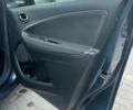 Серый Рено Зое, объемом двигателя 0 л и пробегом 48 тыс. км за 9800 $, фото 38 на Automoto.ua