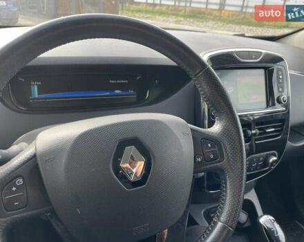 Рено Зое 2017 в Тернополе на Automoto.ua Серый Рено Зое, объемом двигателя 0 л и пробегом 130 тыс. км за 9200 $, фото 6 на Automoto.ua