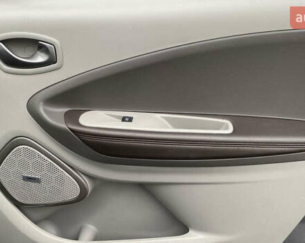 Сірий Рено Зое, об'ємом двигуна 0 л та пробігом 85 тис. км за 9600 $, фото 30 на Automoto.ua