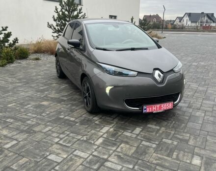 Серый Рено Зое, объемом двигателя 0 л и пробегом 85 тыс. км за 9400 $, фото 6 на Automoto.ua