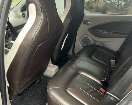 Серый Рено Зое, объемом двигателя 0 л и пробегом 85 тыс. км за 9800 $, фото 6 на Automoto.ua