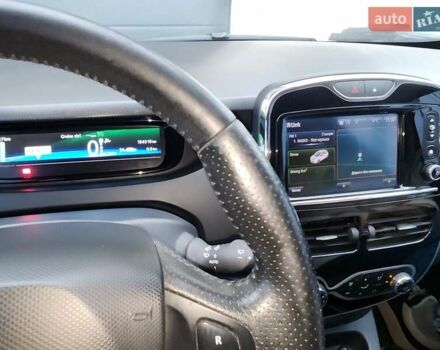 Сірий Рено Зое, об'ємом двигуна 0 л та пробігом 154 тис. км за 7900 $, фото 15 на Automoto.ua