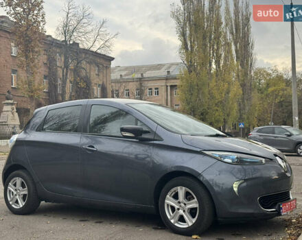 Серый Рено Зое, объемом двигателя 0 л и пробегом 164 тыс. км за 10200 $, фото 1 на Automoto.ua