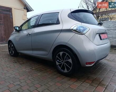 Серый Рено Зое, объемом двигателя 0 л и пробегом 108 тыс. км за 9400 $, фото 1 на Automoto.ua