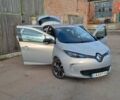 Серый Рено Зое, объемом двигателя 0 л и пробегом 103 тыс. км за 10000 $, фото 1 на Automoto.ua