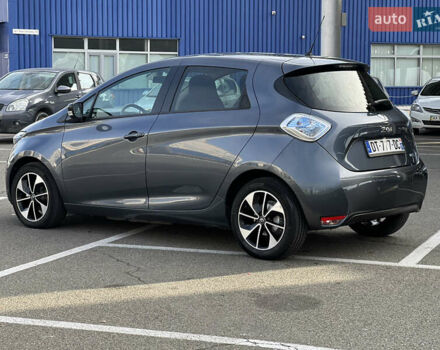 Серый Рено Зое, объемом двигателя 0 л и пробегом 160 тыс. км за 8700 $, фото 13 на Automoto.ua