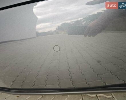 Серый Рено Зое, объемом двигателя 0 л и пробегом 95 тыс. км за 9750 $, фото 30 на Automoto.ua