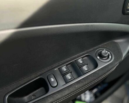 Серый Рено Зое, объемом двигателя 0 л и пробегом 48 тыс. км за 11500 $, фото 10 на Automoto.ua