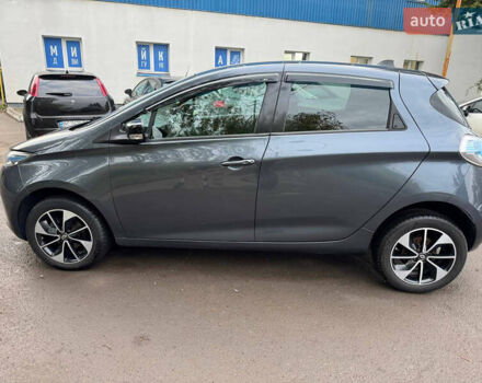 Серый Рено Зое, объемом двигателя 0 л и пробегом 113 тыс. км за 11200 $, фото 1 на Automoto.ua