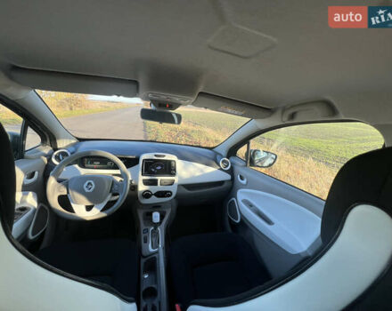 Серый Рено Зое, объемом двигателя 0 л и пробегом 108 тыс. км за 8500 $, фото 42 на Automoto.ua