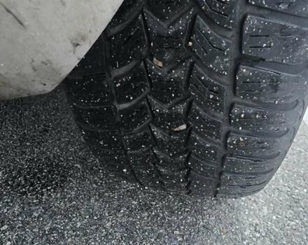 Серый Рено Зое, объемом двигателя 0 л и пробегом 97 тыс. км за 9700 $, фото 22 на Automoto.ua