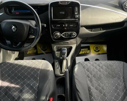 Серый Рено Зое, объемом двигателя 0 л и пробегом 48 тыс. км за 11500 $, фото 20 на Automoto.ua