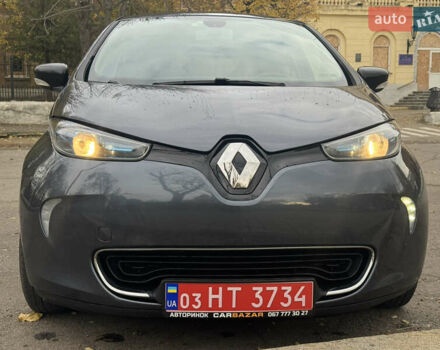 Серый Рено Зое, объемом двигателя 0 л и пробегом 164 тыс. км за 10200 $, фото 19 на Automoto.ua