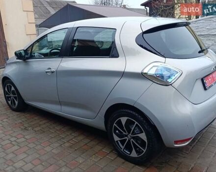 Серый Рено Зое, объемом двигателя 0 л и пробегом 108 тыс. км за 9400 $, фото 7 на Automoto.ua