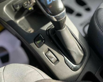 Серый Рено Зое, объемом двигателя 0 л и пробегом 48 тыс. км за 11500 $, фото 21 на Automoto.ua