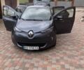 Серый Рено Зое, объемом двигателя 0 л и пробегом 128 тыс. км за 9300 $, фото 4 на Automoto.ua